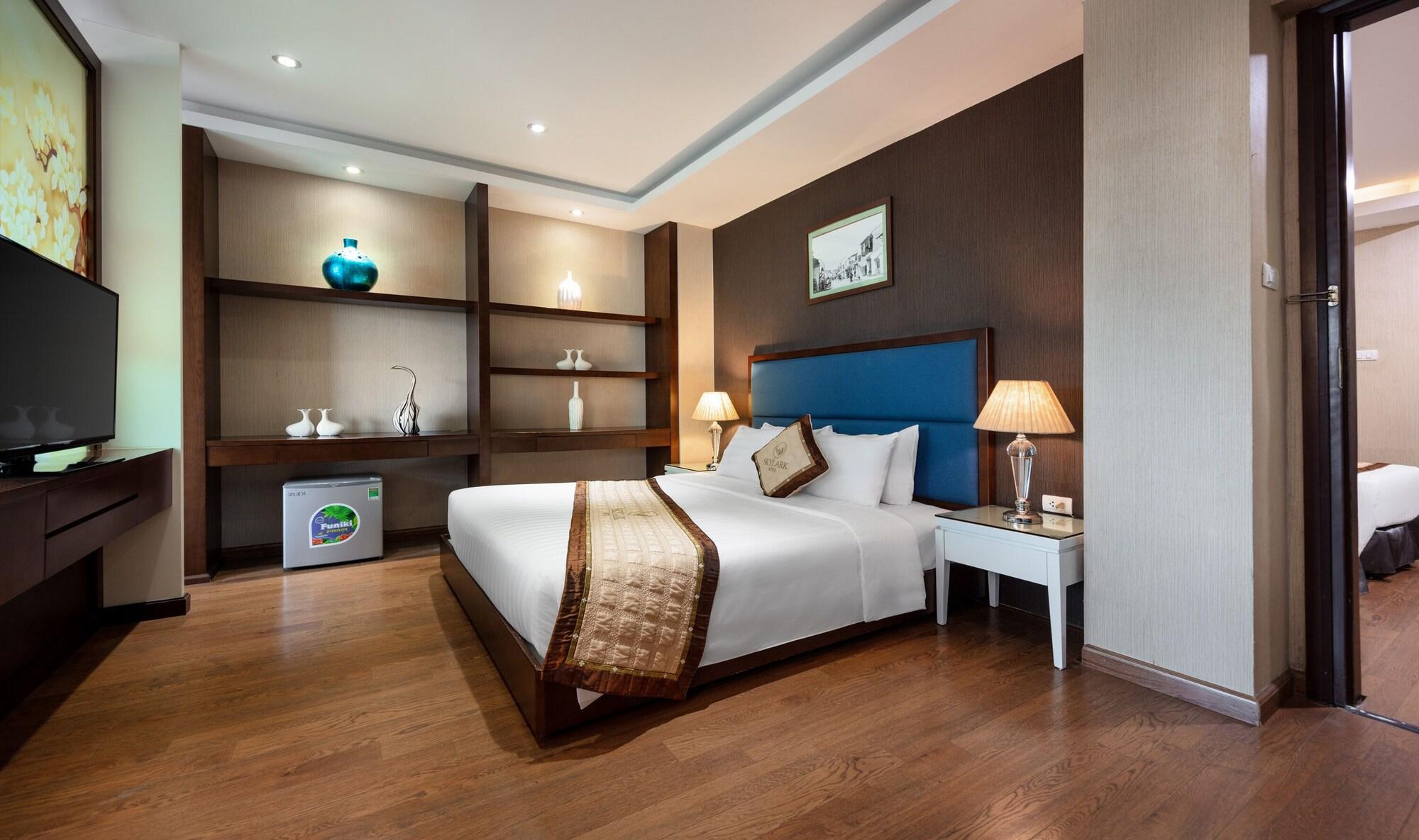Hotel Skylark