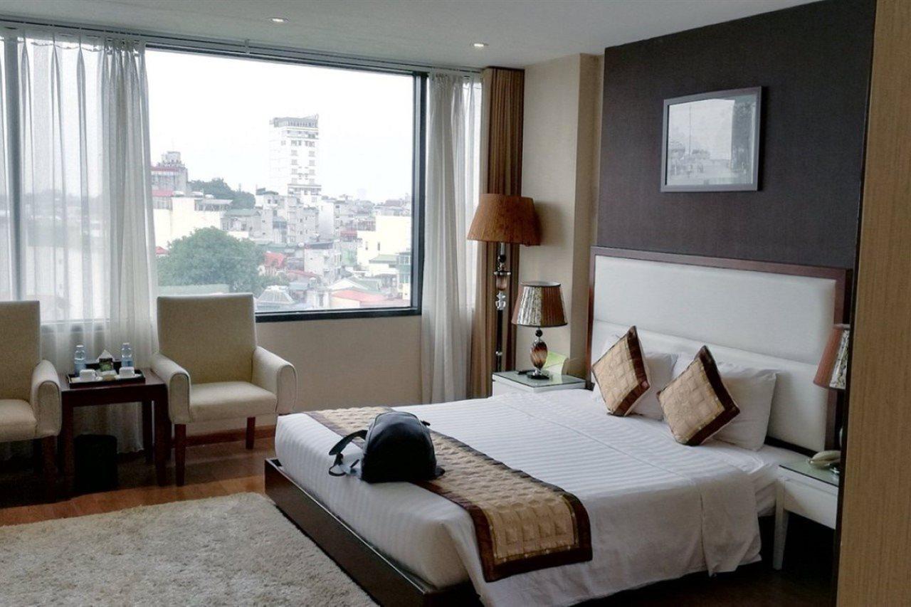 Hotel Skylark