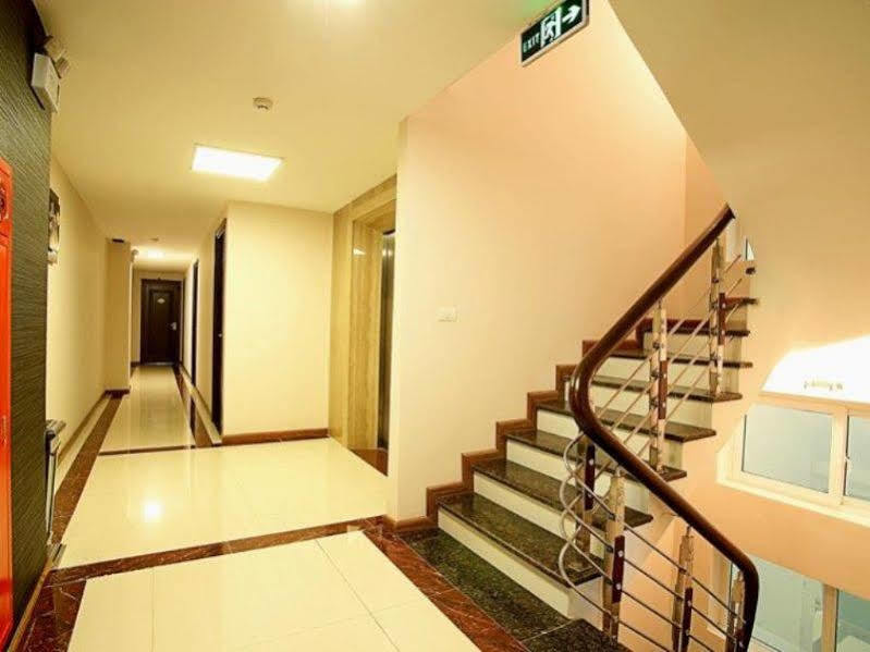 Skylark Hotel